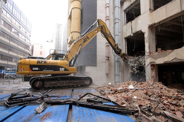 Phá dỡ nhà